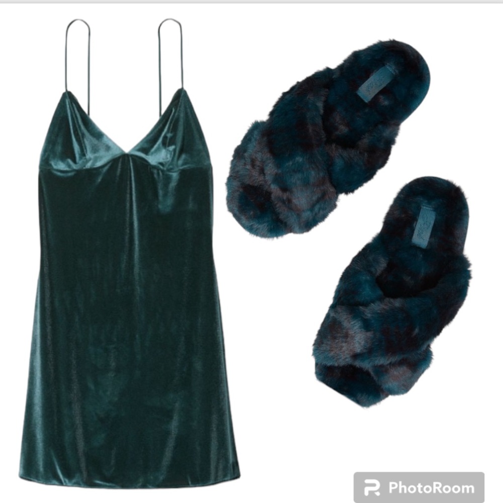 VICTORIA'S SECRET LG VELVET SLIP & Slides